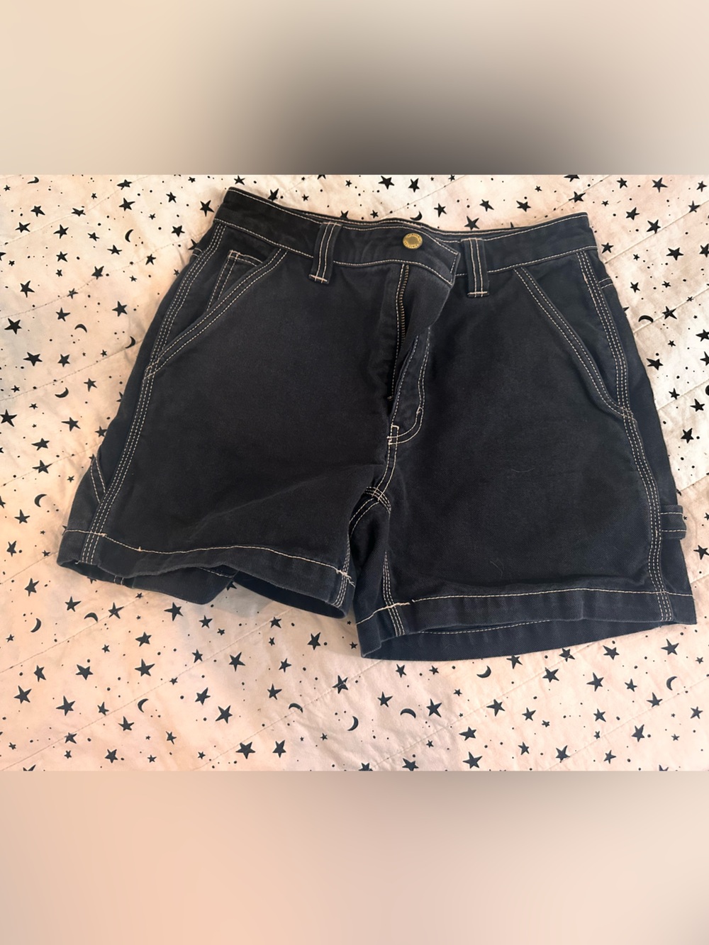 Aritzia carpenter contrast stitch shorts